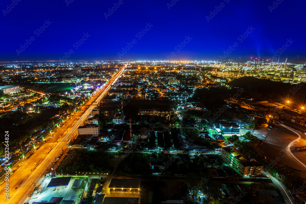 Obraz premium Long exposure, Aerial view highway in city downtown Chonburi Thailand, photo taken by long exposure techniques 