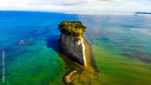 能登　軍艦島　見附島
