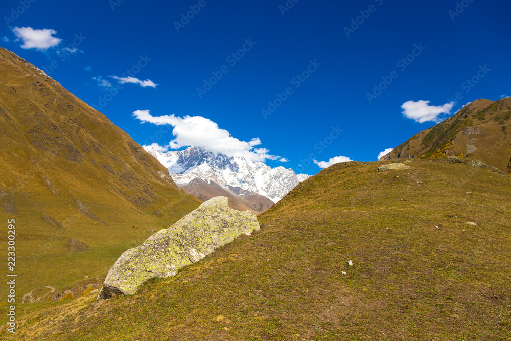 Obraz premium Colorful beautiful autumn landscape in Svaneti. Georgia