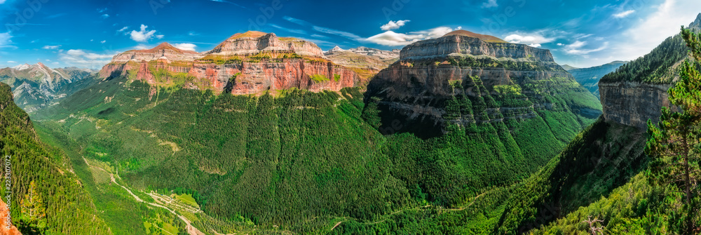Obraz premium Park Narodowy Ordesa i Monte Perdido