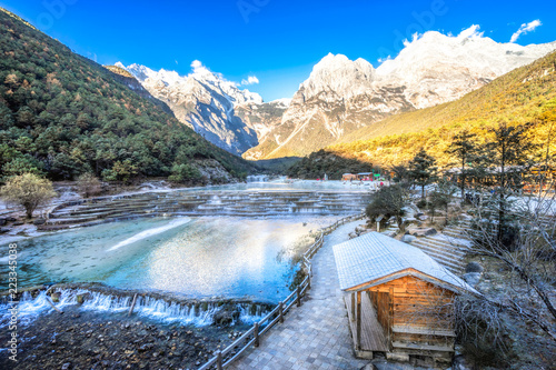 White Water River (Blue Moon Valley) actually is an extremely blue river meandering through a lush valley of Jade Dragon Snow Mountain, is clean, pure and sacred for the local Naxi people.