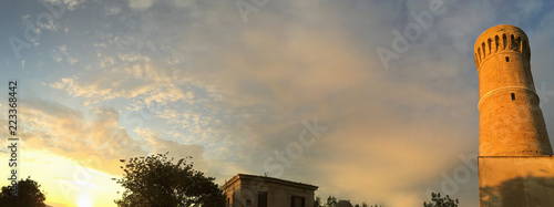 Luce del tramonto sul vecchio faro