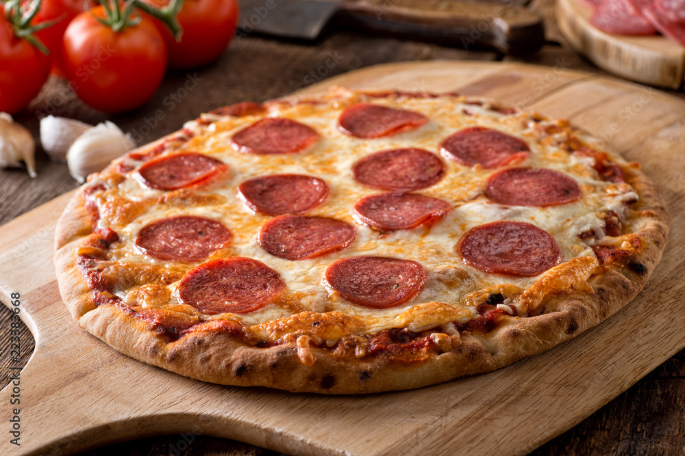 Homemade Pepperoni Pizza - obrazy, fototapety, plakaty 