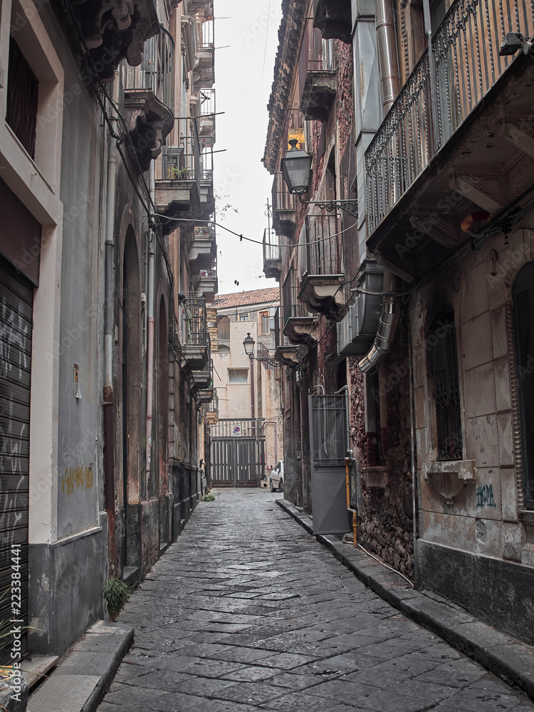 Fototapeta premium Catania, Italy - August 22, 2018: Shot of Catania in a summer day. Catania, Sicily