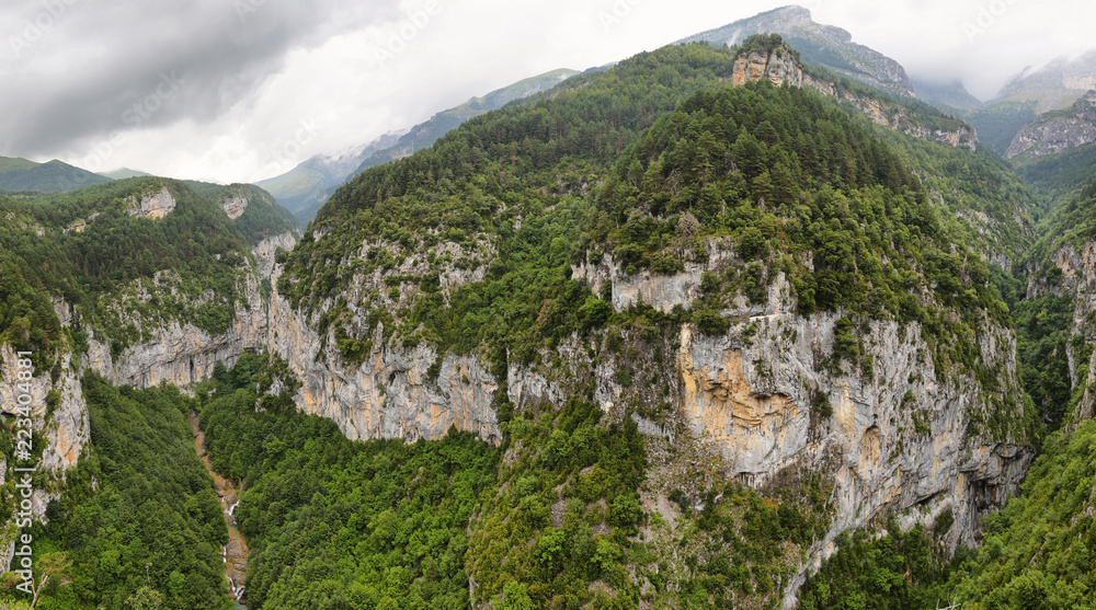 View of the Escuain gorge from Revilla viewpoint