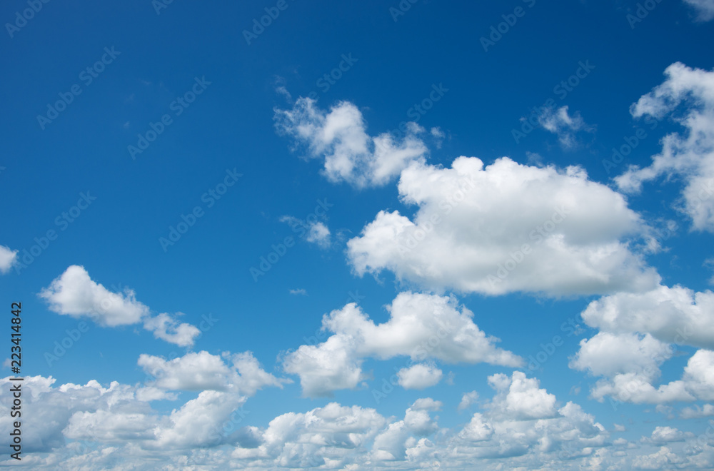 Fototapeta premium White clouds in blue sky.