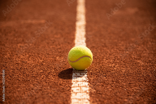 Tennisball zum Tennis spielen © s-motive