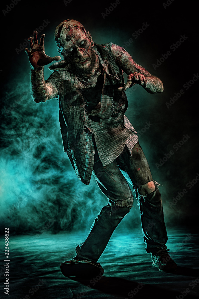 Obraz premium chodzenie w nocy