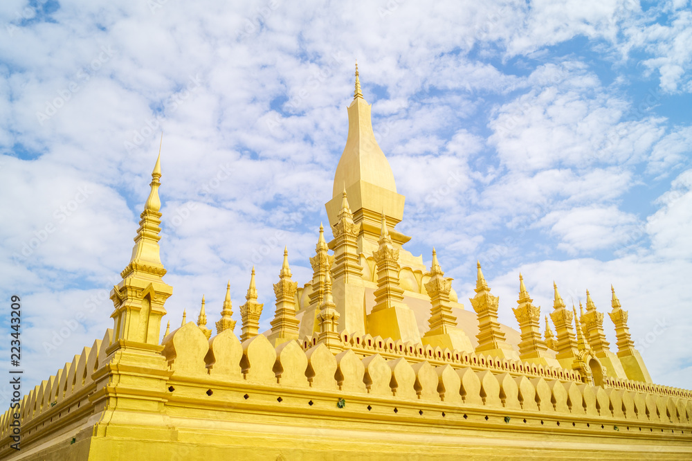 Naklejka premium Pha That Luang in Laos