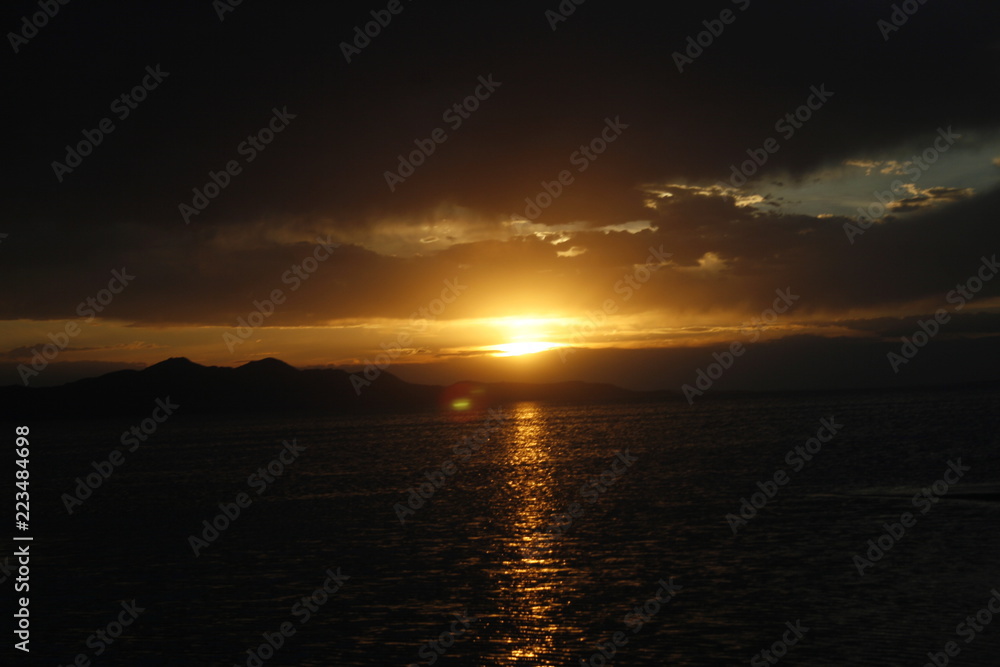 Fototapeta premium Sunset on the lake