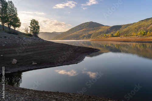 Camporredondo reservoir, Cardano de Abajo, Palencia, Spain photo