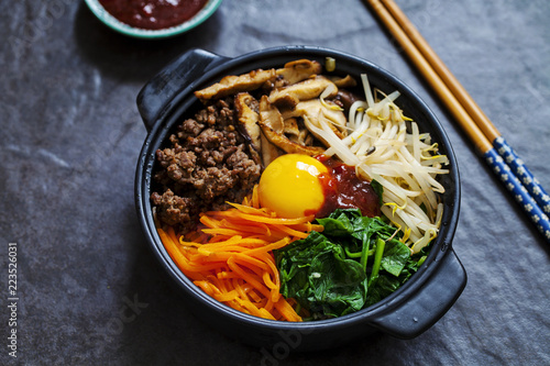 Traditional Korean bibimbap