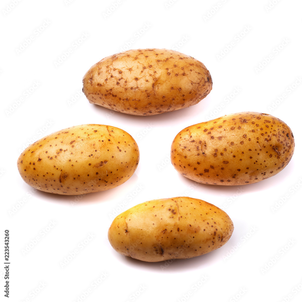 Obraz premium Fresh potatoes isolated on a white background