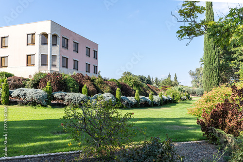 Принти на полотні Park in the yard of the Beatitude Monastery located on the mountain on the coast