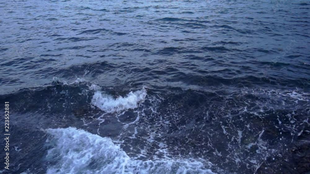 Beautiflull sea waves in slow motion Beautiflull sea waves in slow motion