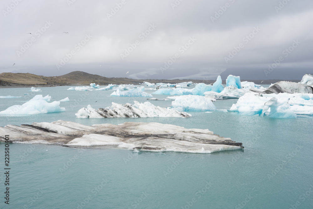 Gletscherlagune Jökulsárlón am Fuß des Vatnajökull, Island