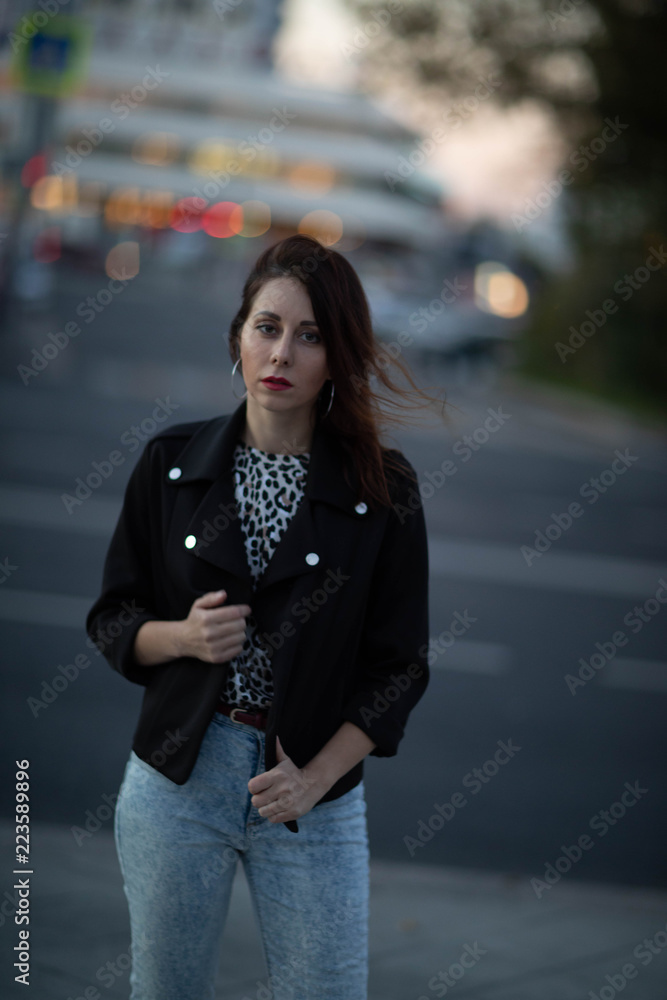 Fototapeta premium Street photo shoot.Photo Shoot Moscow.Izmailovo Park.Autumn photography with a young girl.