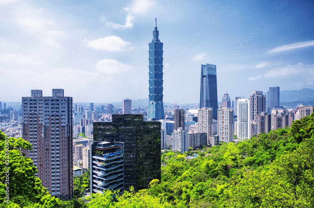 Fototapeta premium Taipei Taiwan Skyline Sunny