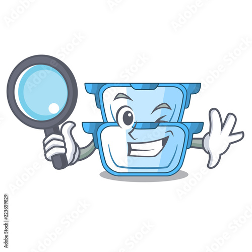 Detective double boiler character for the steaming food