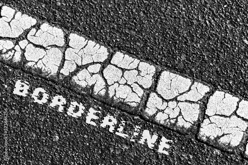 Wallpaper Mural Borderline Torontodigital.ca