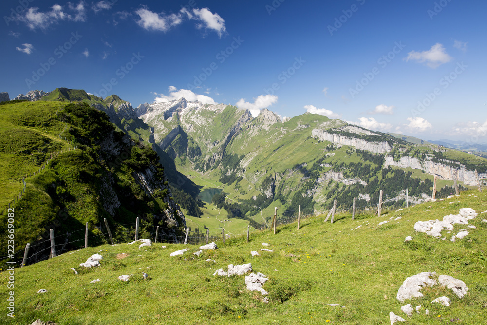 Alpsteinblick vom Alpsigel an einem Sommertag