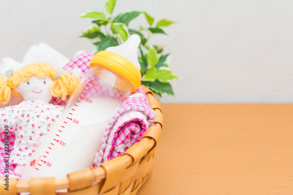 哺乳瓶とベビー用品 哺乳瓶とベビー用品