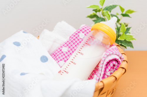 Wallpaper Mural 哺乳瓶とベビー用品 Torontodigital.ca