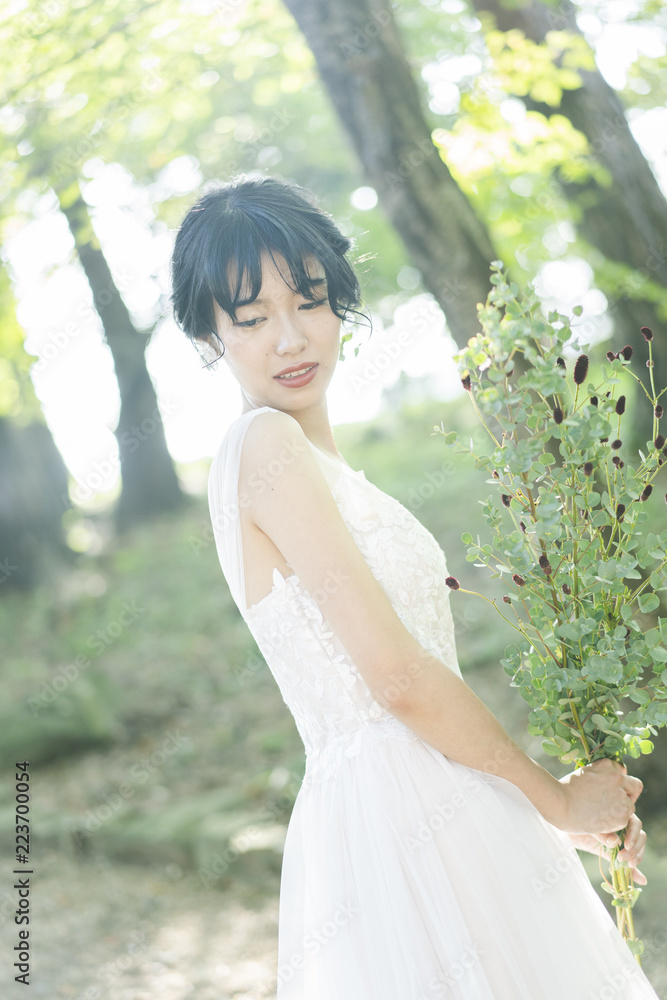 ウェディングドレスを着た花嫁