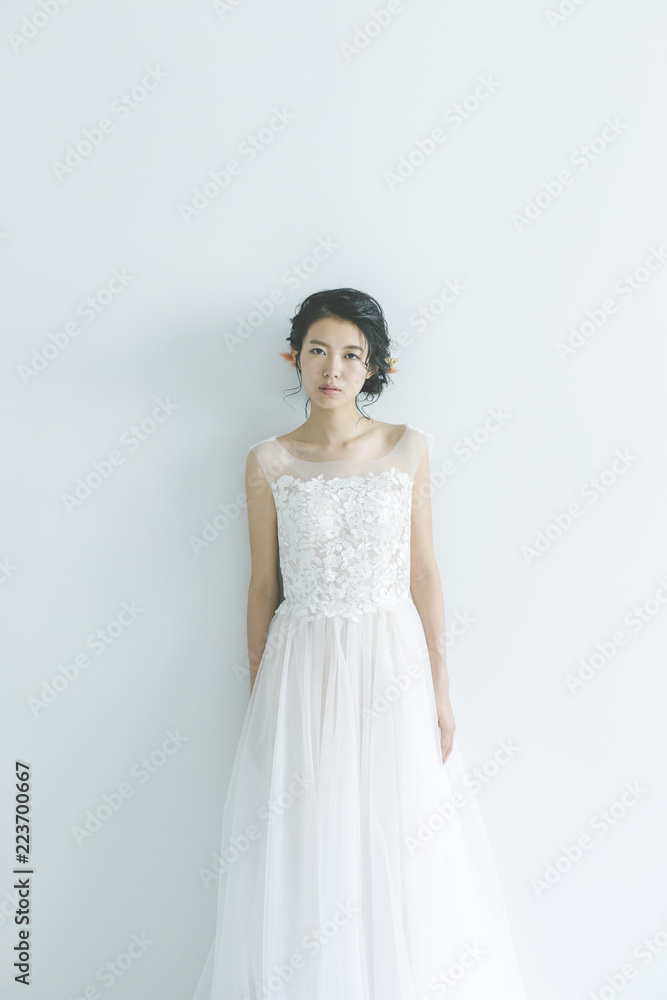 ウェディングドレスを着た花嫁 ウェディングドレスを着た花嫁