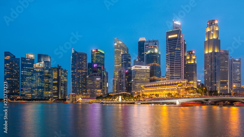 Stunning twilight view of Singapore city cityscape skyscrapers day to night timelapse © neiezhmakov