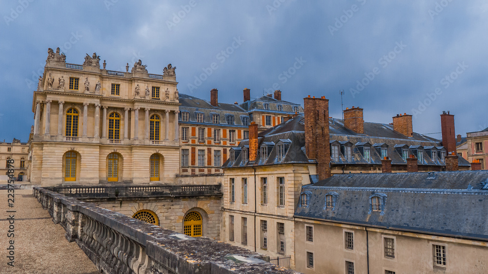 Palace of Versailles: Art gallery - view from the outside against the cloudy sky (Galerie des Batailles)