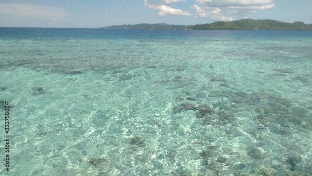 Obraz premium Shallow water in Indonesia