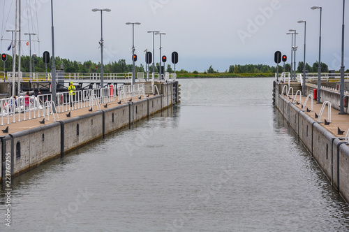 Naviducto Krabbersgat, Holanda, Países Bajos, puente canal, puente de agua o puente acuífero © luisfpizarro