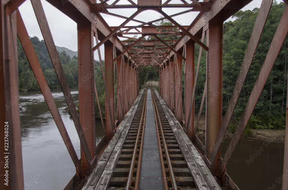pont de chemin de fer à Strahan en Tasmanie, Australie