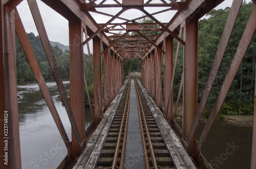 pont de chemin de fer à Strahan en Tasmanie, Australie