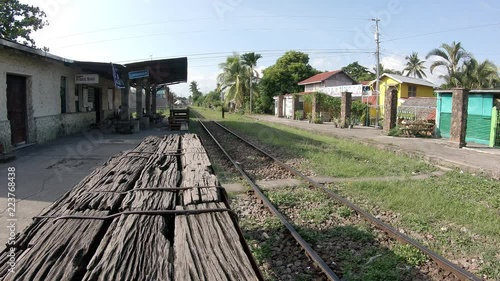 Wallpaper Mural フィリピン　リブマナンの駅の風景 Torontodigital.ca