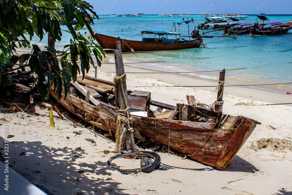 Longboat Shipwreck at Phi Phi Island