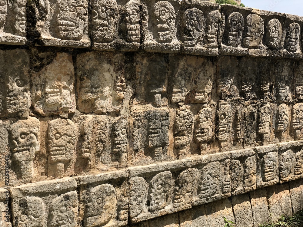 hervorragend erhaltender Maya Tempel in Mexiko hervorragend erhaltender Maya Tempel in Mexiko