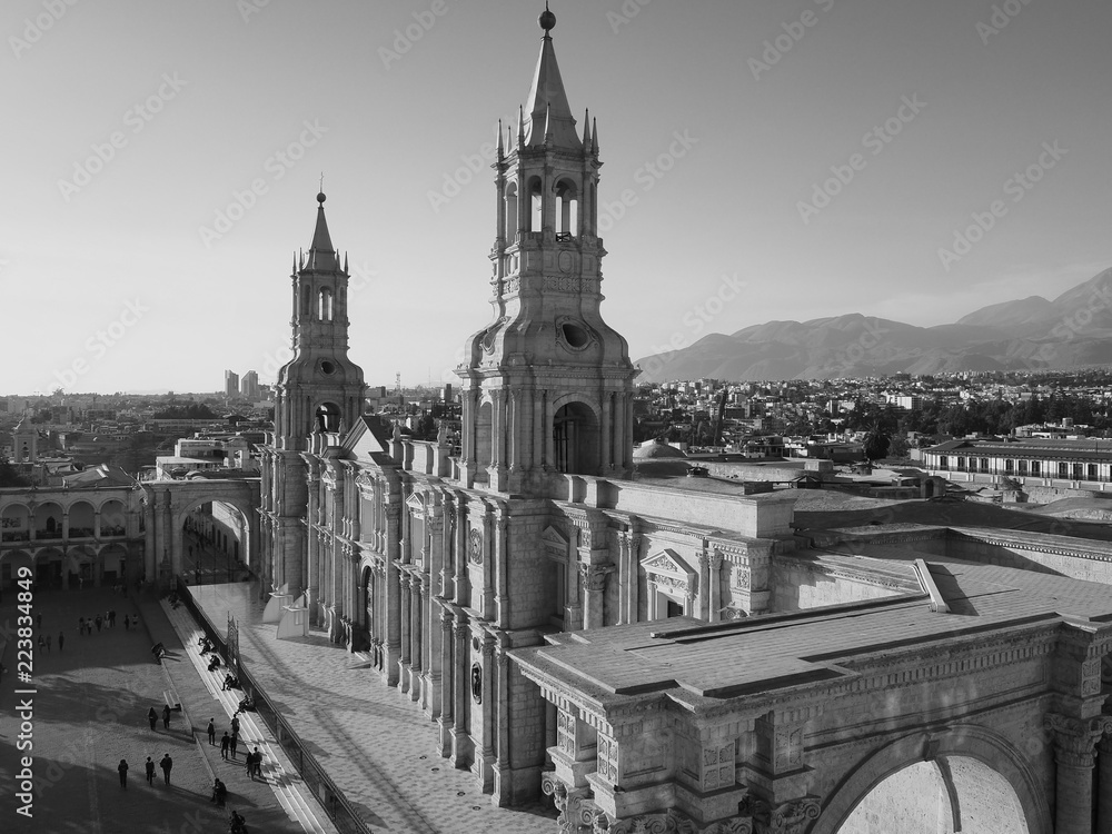 Obraz premium Plaza de armas and cathedral in Arequipa, Peru