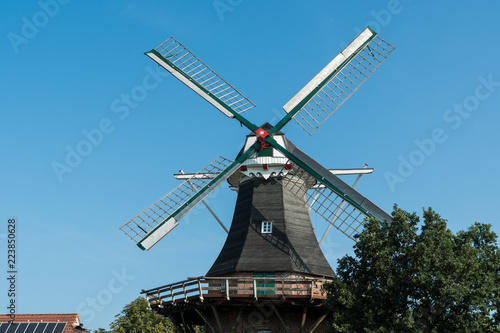Klaashensche Mühle in Schweindorf in Ostfriesland © Eberhard