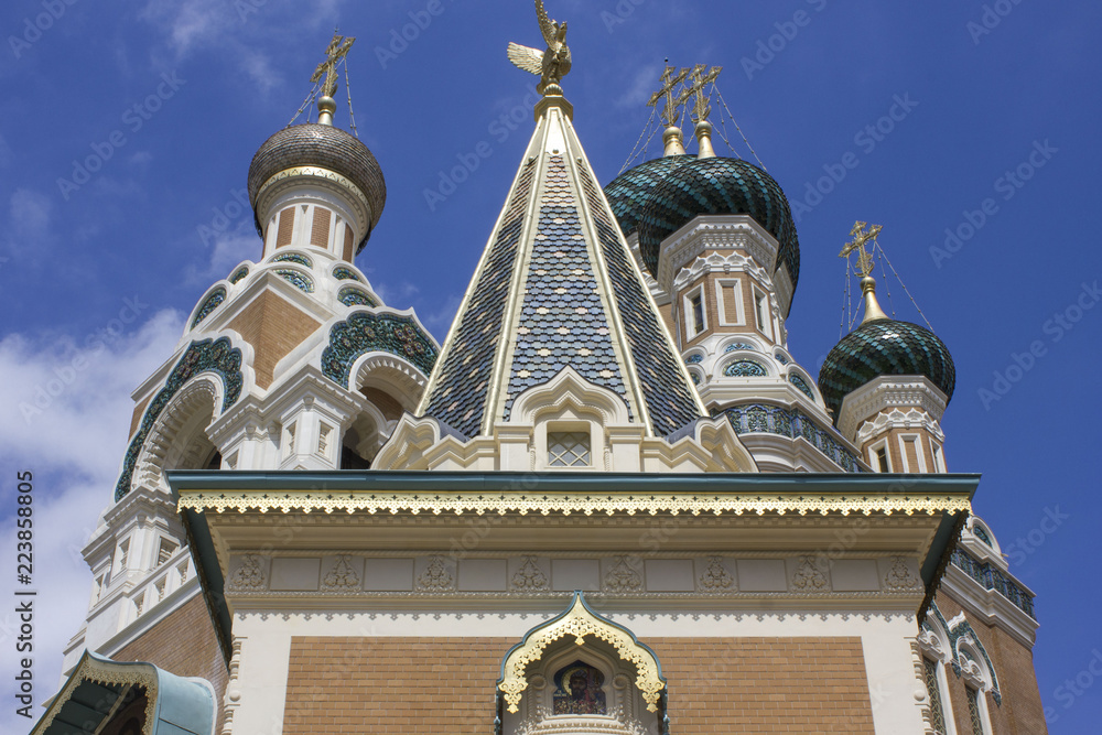 Fototapeta premium looking up at st.nicholas ortodox cathedral roof in Nice, France