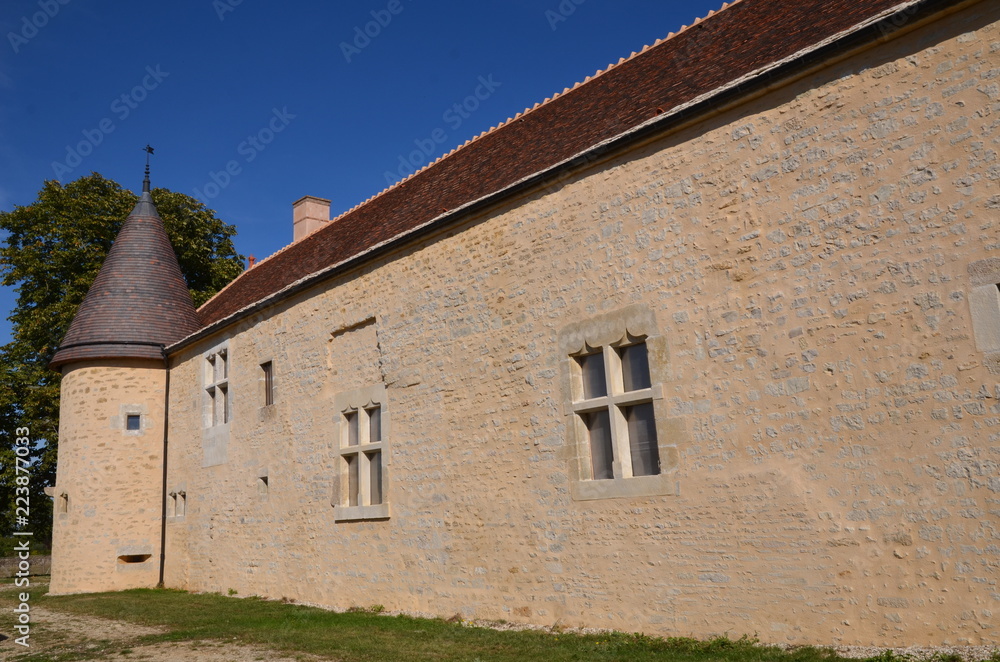 CORPS DE LOGIS RENAISSANCE COMMANDERIE TEMPLIERE D'AVALLEUR AUBE CHAMPAGNE FRANCE CORPS DE LOGIS RENAISSANCE COMMANDERIE TEMPLIERE D'AVALLEUR AUBE CHAMPAGNE FRANCE