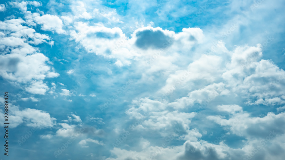 Fototapeta premium Błękitne niebo / chmury