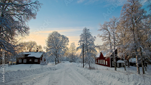 Winterspaziergang durch Eis und Schnee in Nordmark/ Schweden