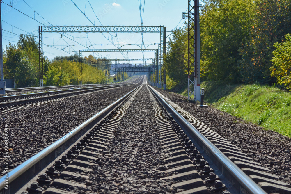 Obraz premium railway goes into the distance. Sunny day. Many ways. Moscow region. Russia