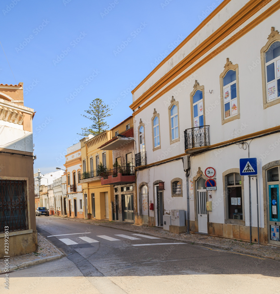 Enge Dorfstraße in Moncarapacho - Algarve/Portugal