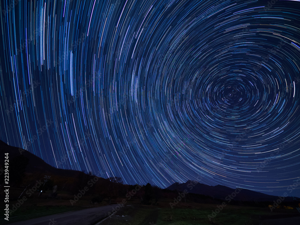 Fototapeta premium It is the scenery of the star. It represents the trajectory of the star. I shot at the ski resort in Nagano prefecture of Japan.