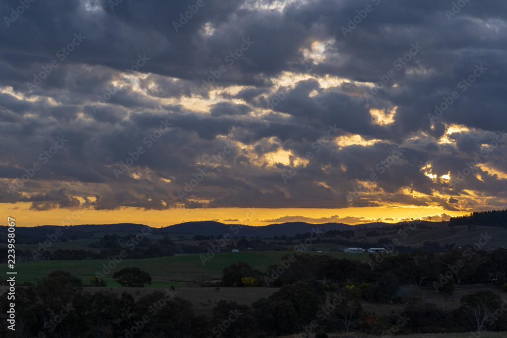 Obraz premium sunset in the mountains