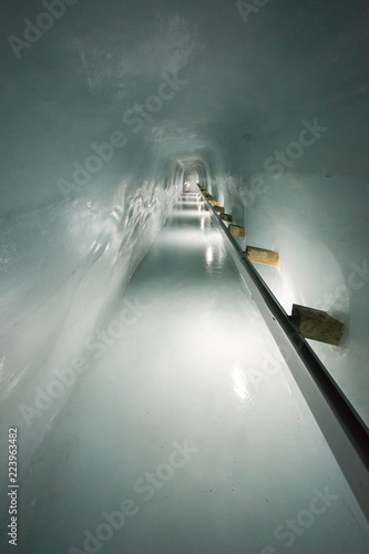 Tunnel de glace photo