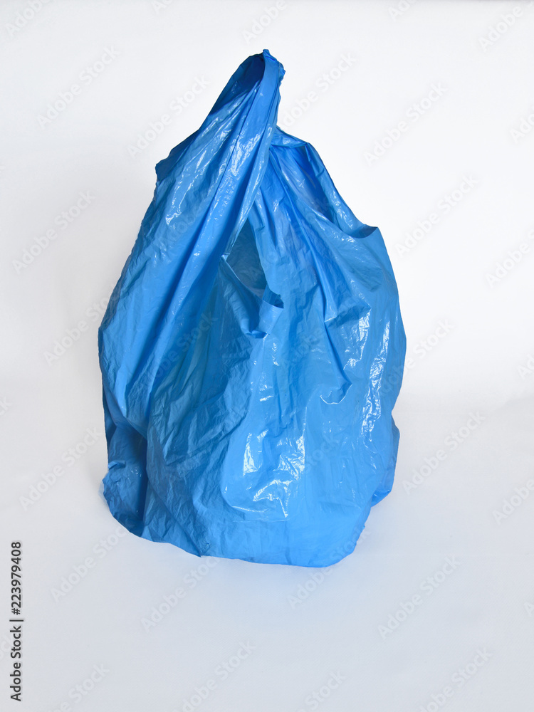 sacchetti di plastica colorati, isolato su sfondo bianco Stock Photo